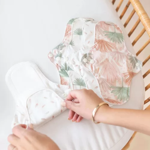 bare & boho cloth sanitary pads lifestyle